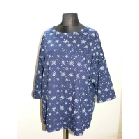 Bluzka w luźnym stylu oversize - granatowa w śnieżynki